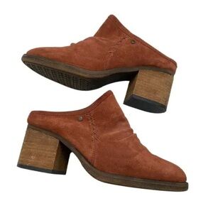 BearPaw Women's Suede Block Heel Mules